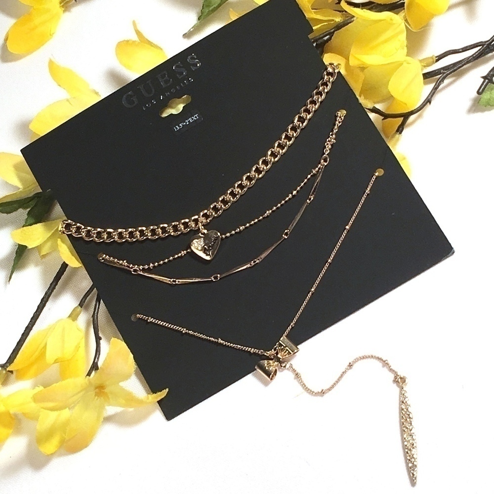 𝅺3/$29! GUESS Layered Necklace Heart & Bow Gold